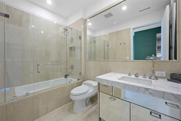 Chateau Beach Residences #2701 image #22