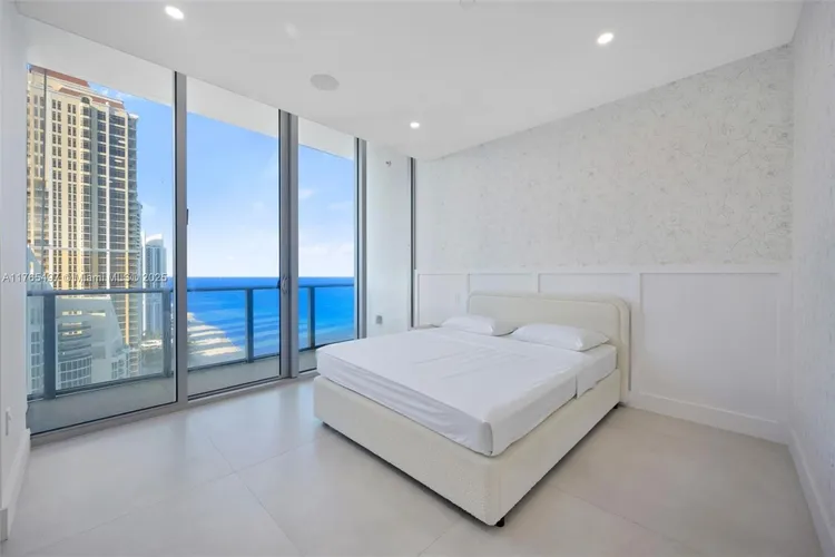 Chateau Beach Residences #2701 image #24