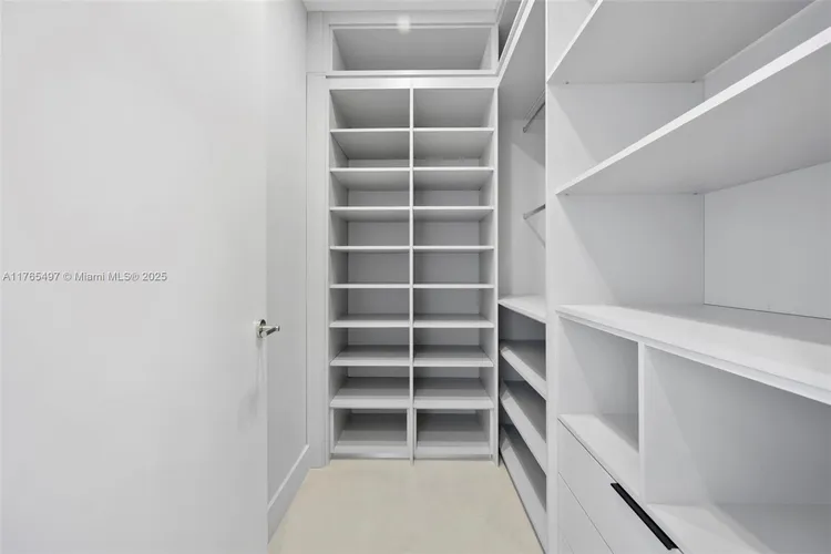 Chateau Beach Residences #2701 image #26