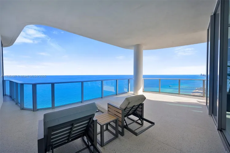 Chateau Beach Residences #2701 image #34