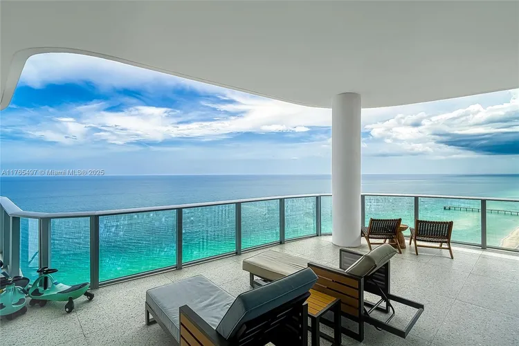 Chateau Beach Residences #2701 image #36