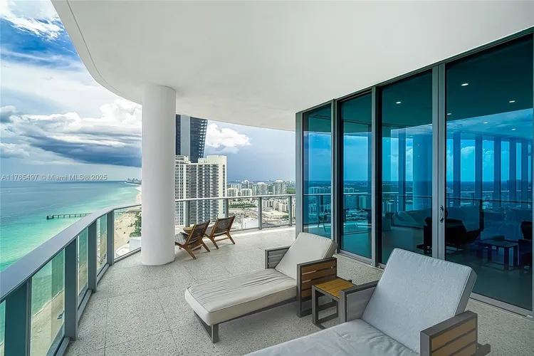 Chateau Beach Residences #2701 image #37