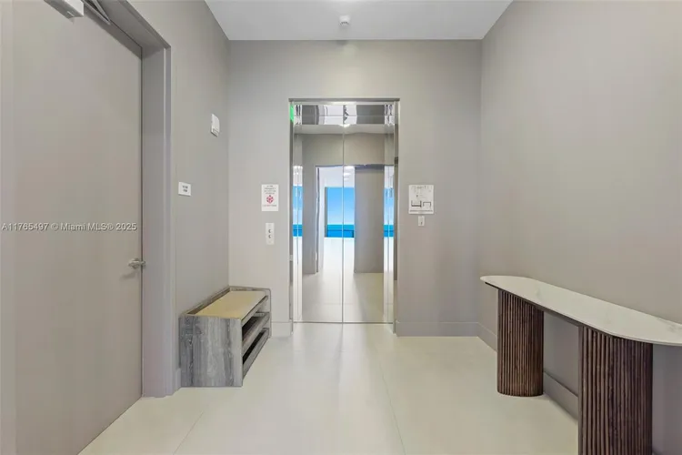 Chateau Beach Residences #2701 image #40