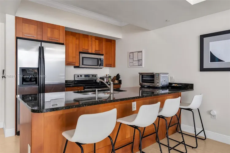 One Village Place #605 image #7