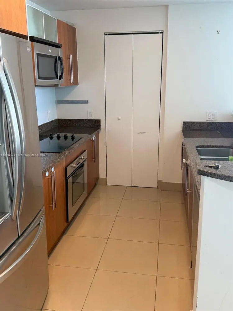 Met1 #3716 image #12