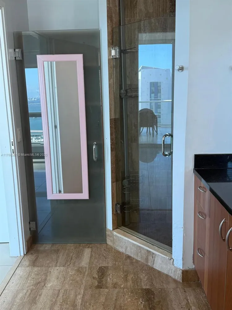 Met1 #3716 image #18