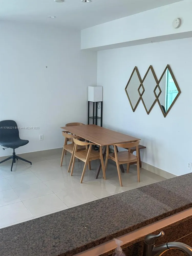 Met1 #3716 image #23