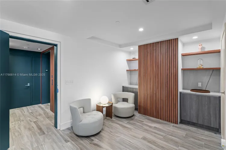 SLS Lux Brickell #4410 image #19