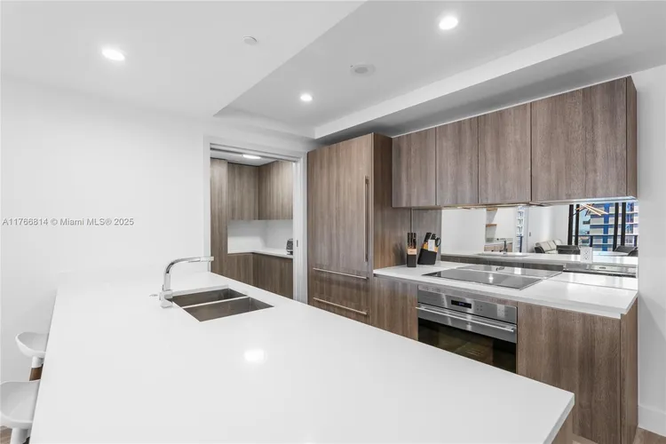 SLS Lux Brickell #4410 image #23