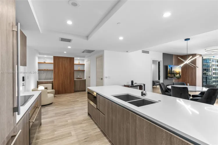 SLS Lux Brickell #4410 image #7