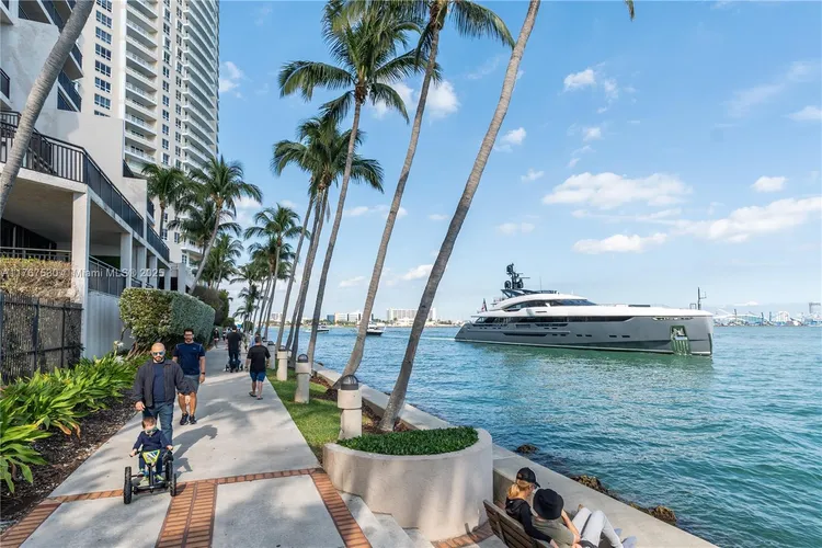 Brickell Key II #407 image #20