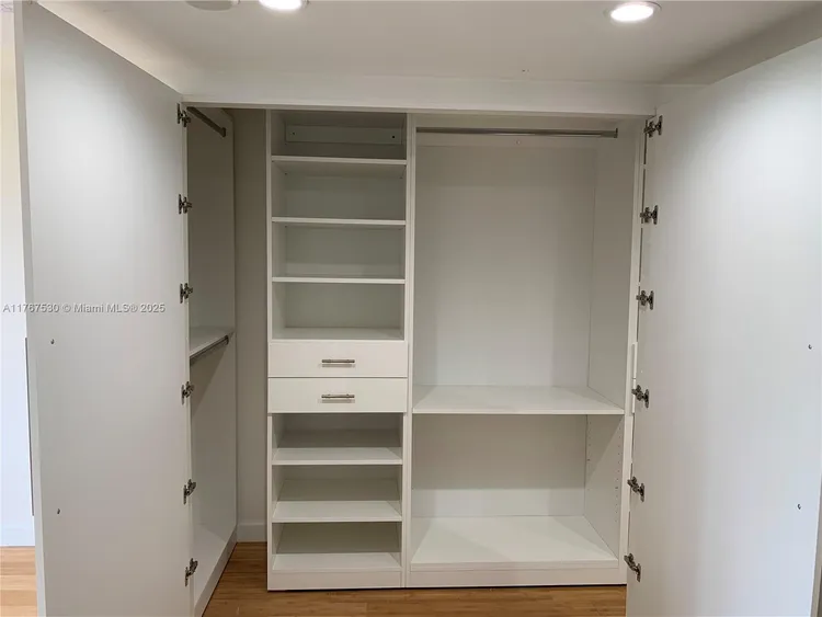 Brickell Key II #407 image #7