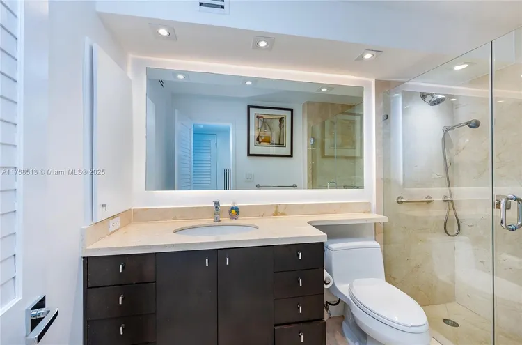 Sands of Key Biscayne #9E image #19