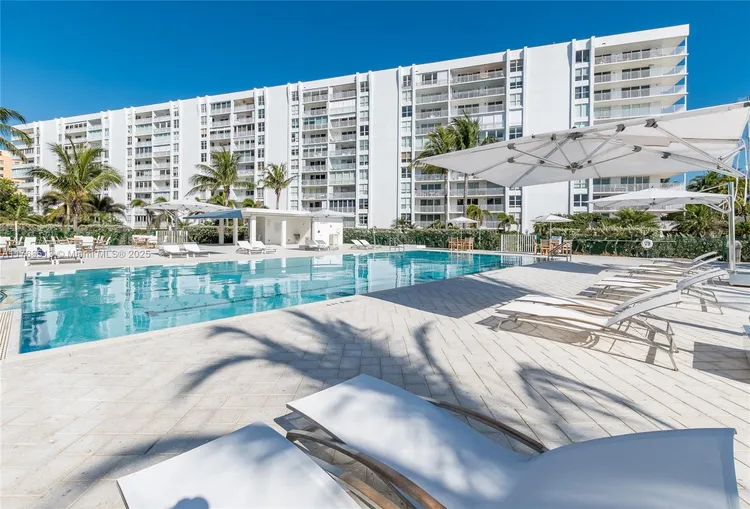 Sands of Key Biscayne #9E image #24