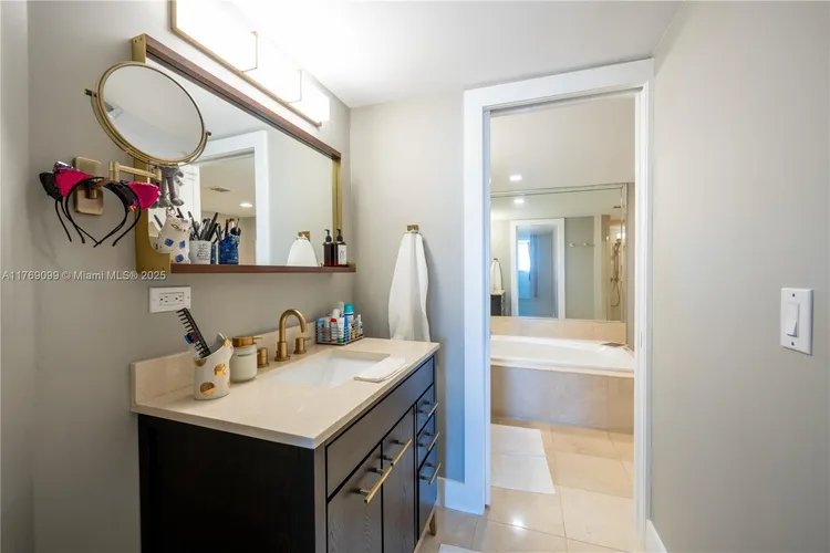 Mirage #6E image #36