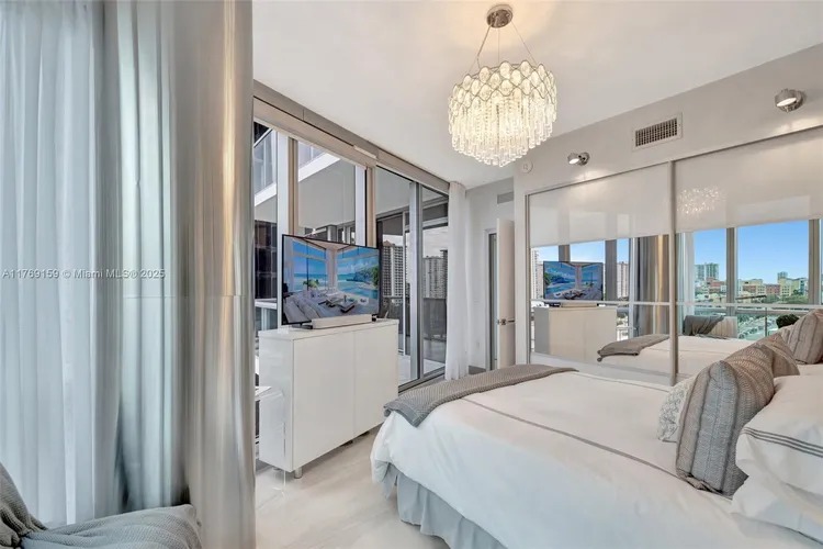 Jade Ocean #808 image #42