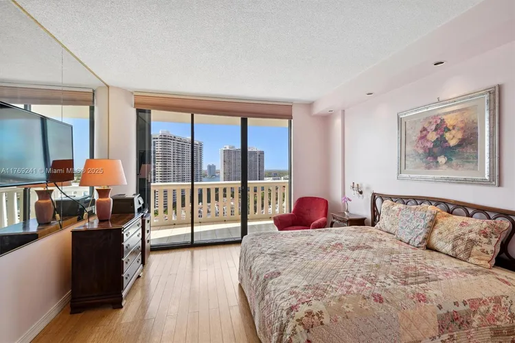 Williams Island 3000 #1902 image #18