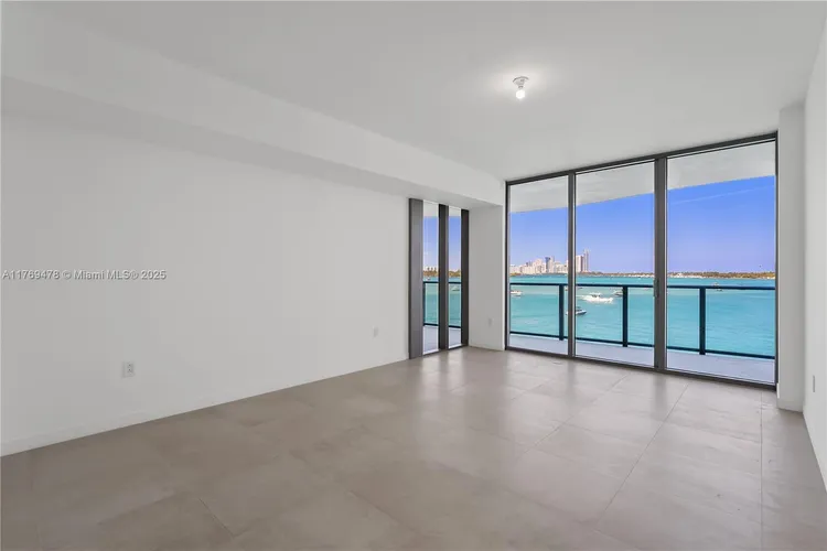 Onda Residences #402 image #18