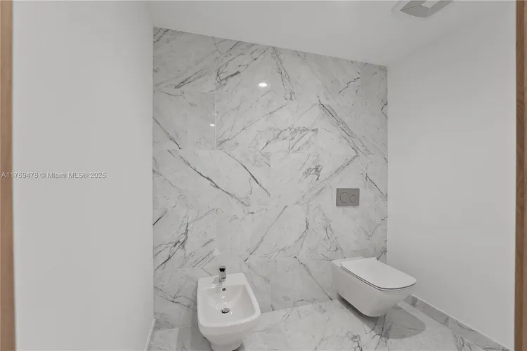 Onda Residences #402 image #26