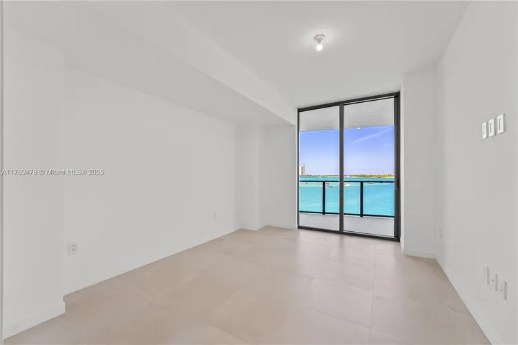 Onda Residences #402 image #27