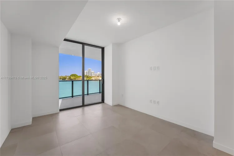 Onda Residences #402 image #29