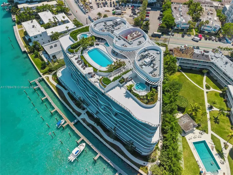 Onda Residences #402 image #48