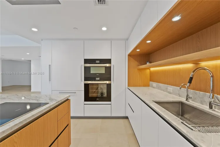 Onda Residences #402 image #8