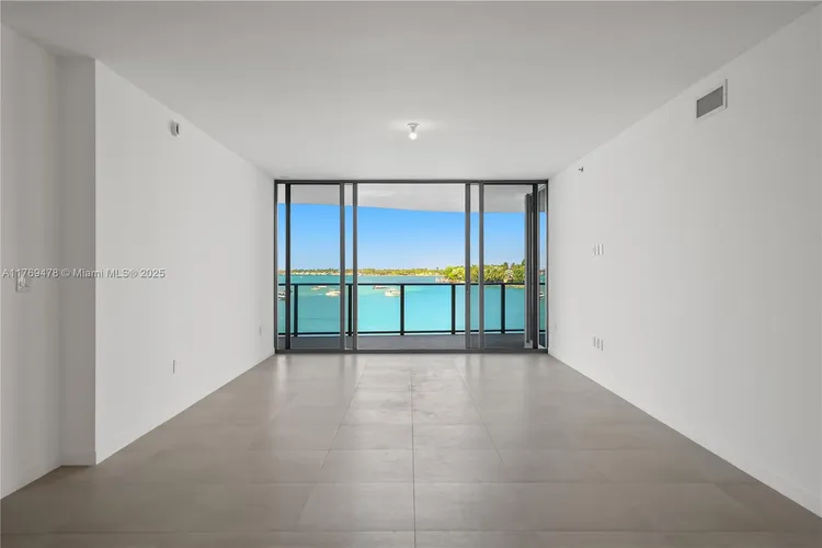 Onda Residences #402 image #9