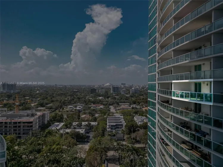 Skyline On Brickell #1809 image #34