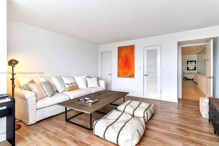 Sands of Key Biscayne #6M image #14