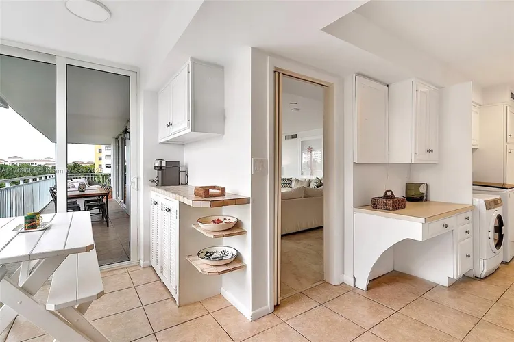 Sands of Key Biscayne #6M image #8