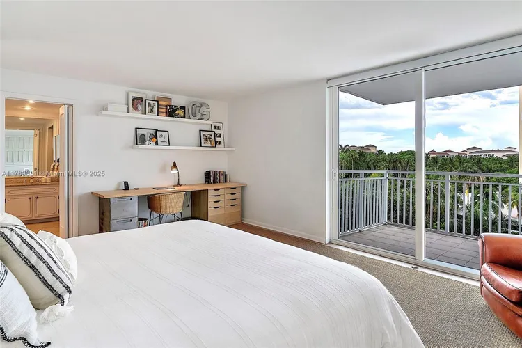 Sands of Key Biscayne #6M image #9