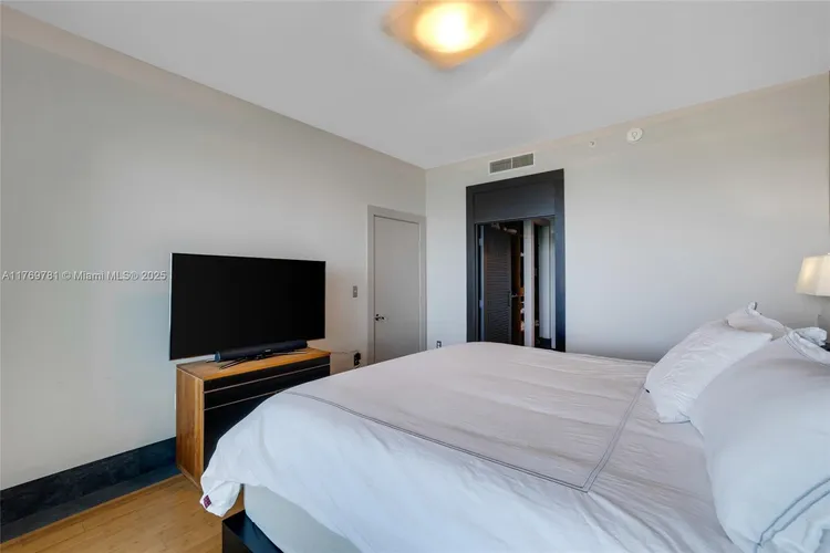 900 Biscayne Bay #4409 image #23