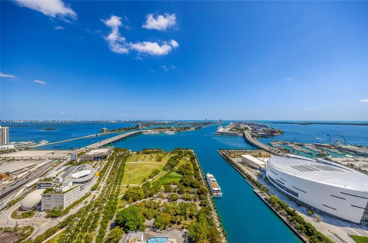 900 Biscayne Bay #4409 image #43