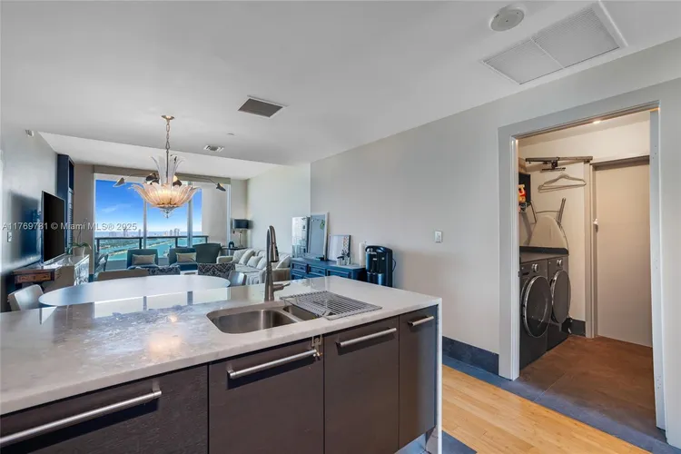 900 Biscayne Bay #4409 image #7