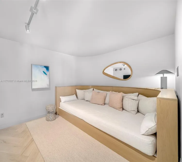 W South Beach #1604 image #22