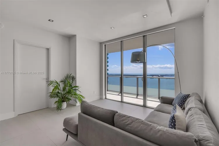 Brickell House #3403 image #10