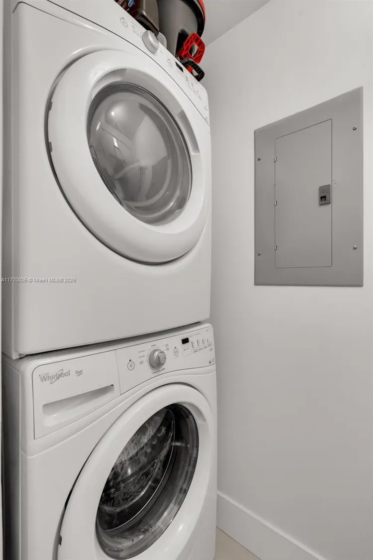 Brickell House #3403 image #15