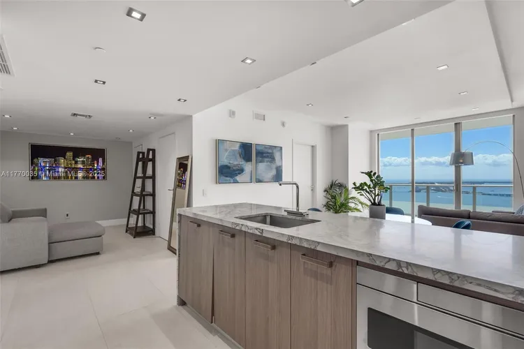 Brickell House #3403 image #7