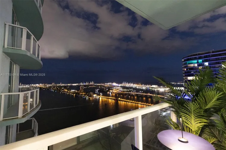 Quantum on the Bay #4503 image #26