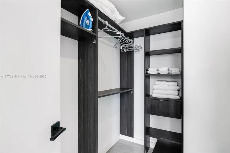 YotelPad #3105 image #11