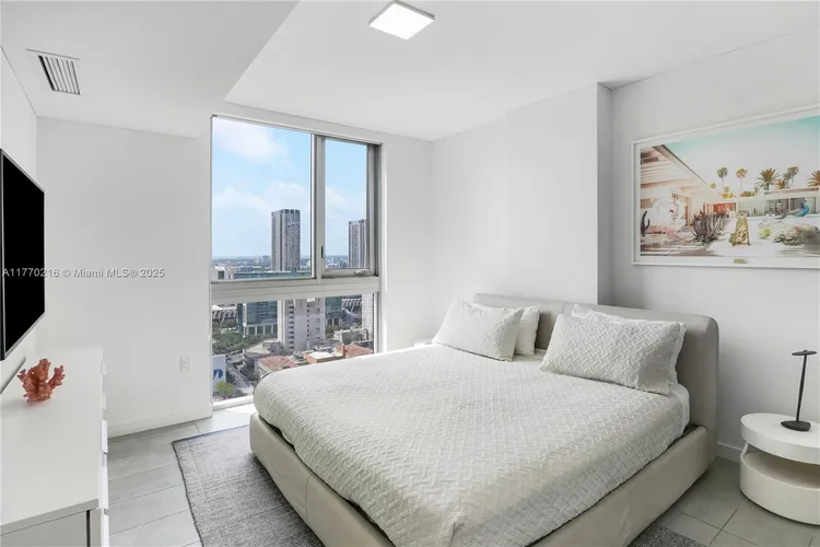 YotelPad #3105 image #9