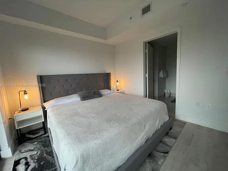 Hyde Midtown #1015 image #15