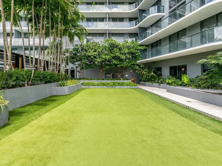 Hyde Midtown #1015 image #17