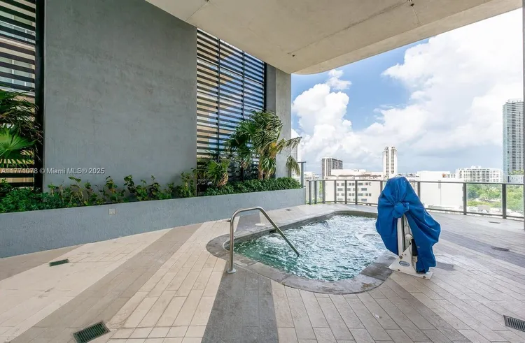 Hyde Midtown #1015 image #19