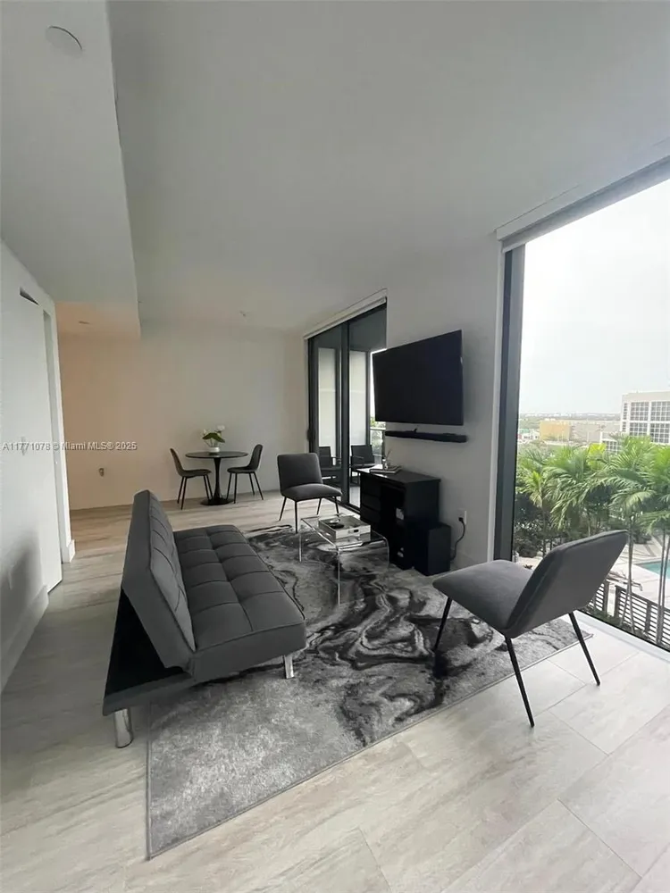 Hyde Midtown #1015 image #8