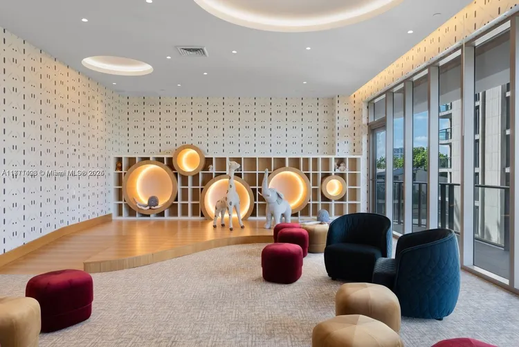 Mr. C Residences Bayshore Tower #1009 image #11