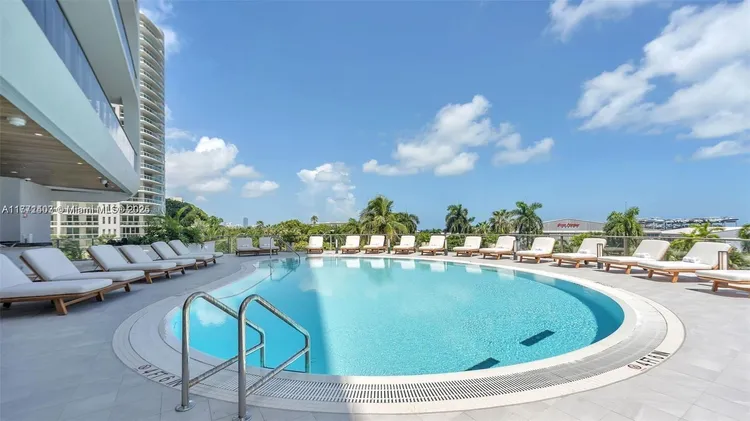 Mr. C Residences Bayshore Tower #1009 image #16