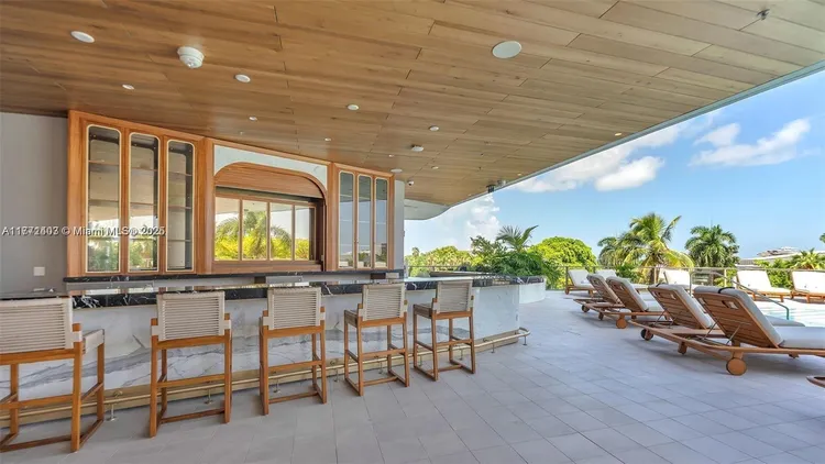 Mr. C Residences Bayshore Tower #1009 image #17