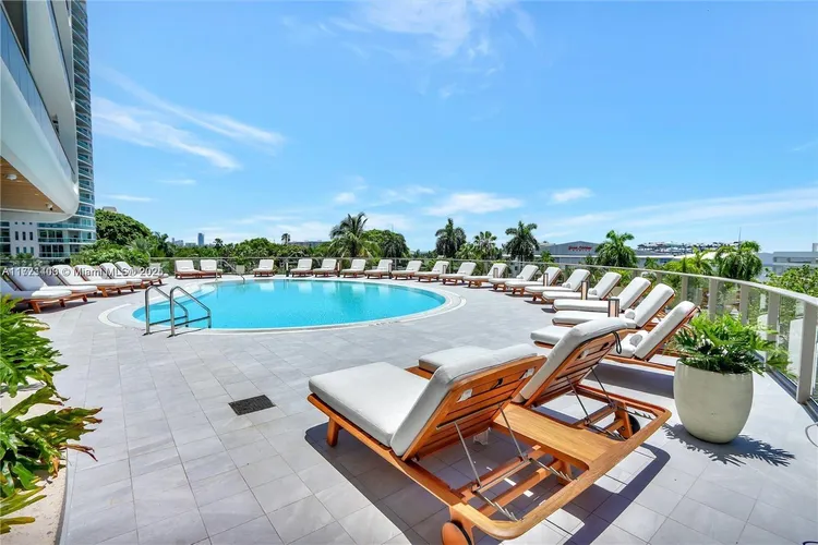 Mr. C Residences Bayshore Tower #1009 image #23